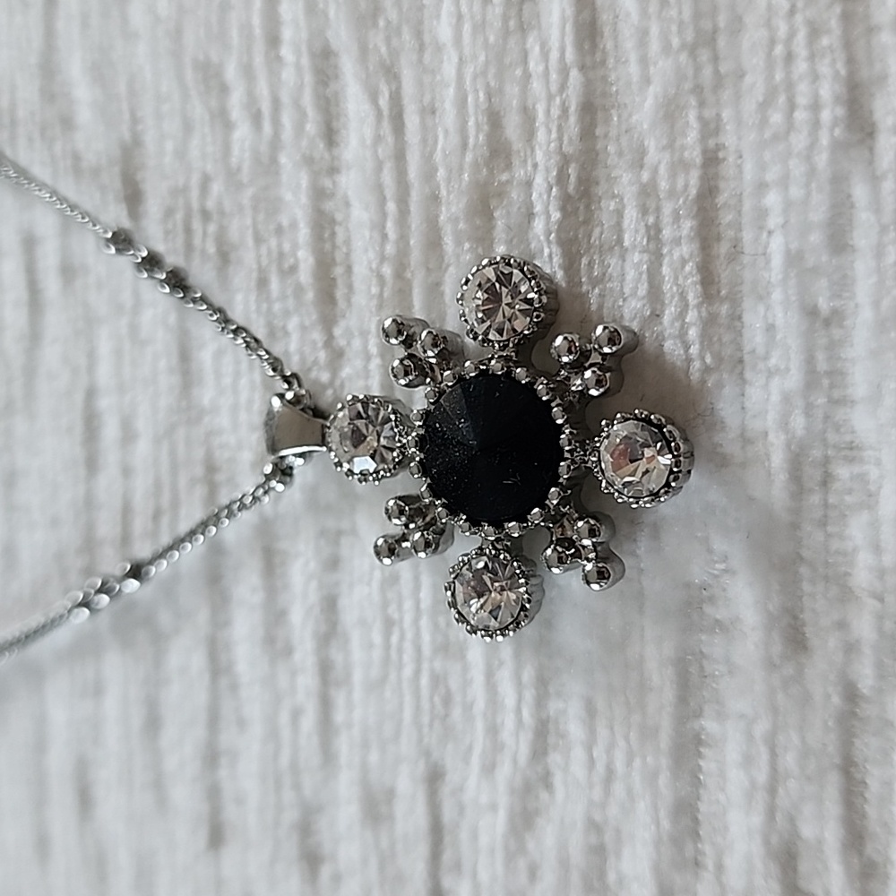 Lia Sophia Pendant Necklace